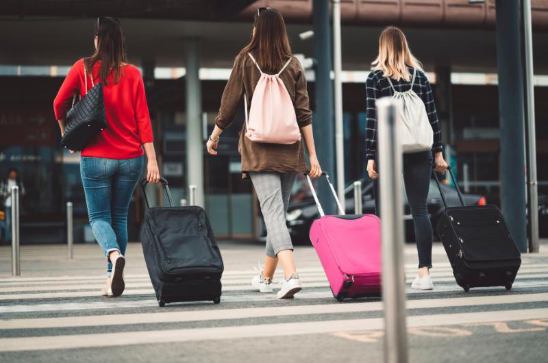 Letiště Praha varuje: Falešné stránky nabízejí ztracená zavazadla na sociálních sítích