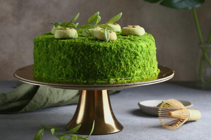 Neodolatelně vláčný mechový dort: Recept, který překvapí svou chutí a barvou