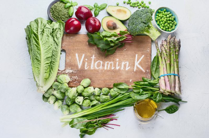 Vitamín K a krevní srážlivost: Proč je jeho nedostatek tak nebezpečný?