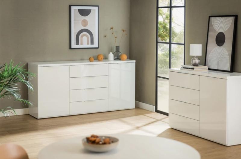 Co si dát na komodu? Nápady na stylové dekorace