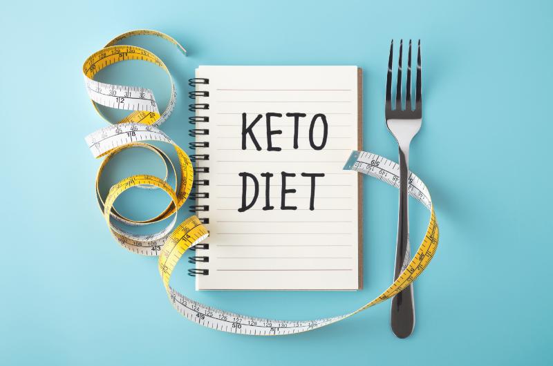 Keto dieta může zvýšit hladinu špatného cholesterolu a narušit střevní mikrobiom
