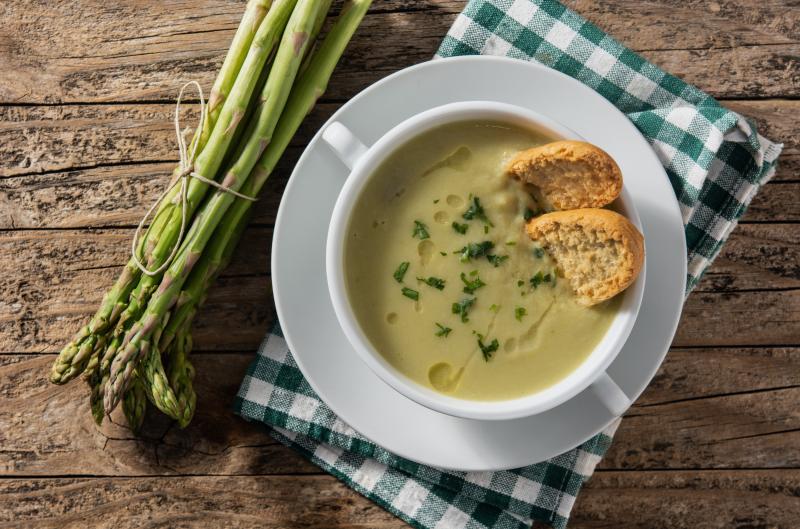 Recept na chřestovou polévku: Krémová, jednoduchá a hotová za pár minut