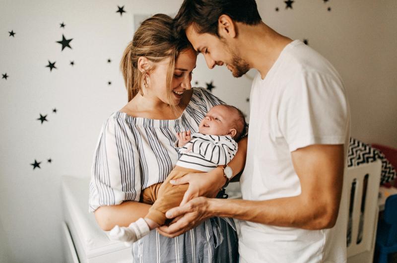 Rodičovská pro Ukrajinky? Jurečkův plán naráží na realitu volebního kalendáře