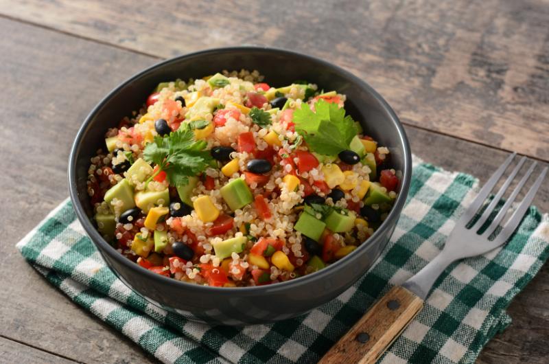 Bleskový salát hotový za 5 minut: Osvěžující příloha k masu i samostatný oběd