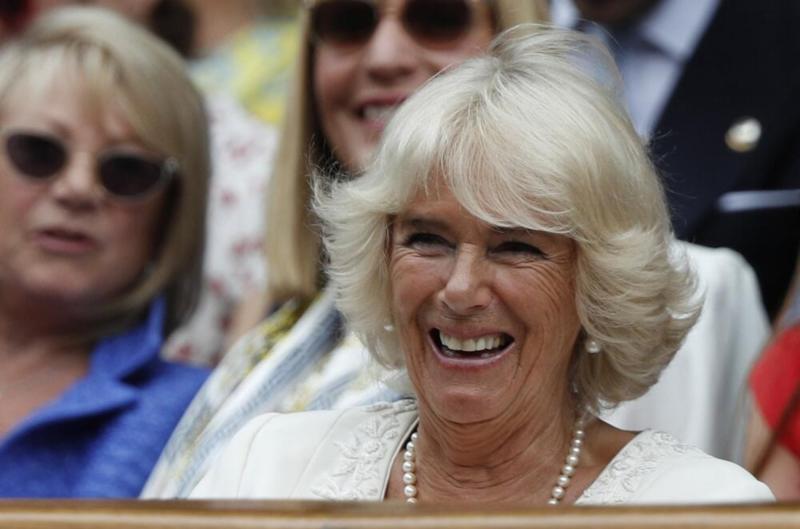 Jak vypadala královna Camilla v mládí? Muži po ní i po její společnosti toužili a celý Londýn ji obdivoval.