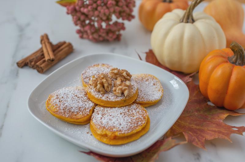 Recept na dýňové lívance: sezónní dobrota, kterou zvládnete za chvíli