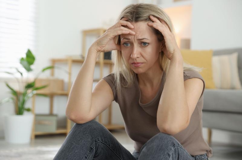 Proč ženy po menopauze přibírají v oblasti břicha a co s tím dělat