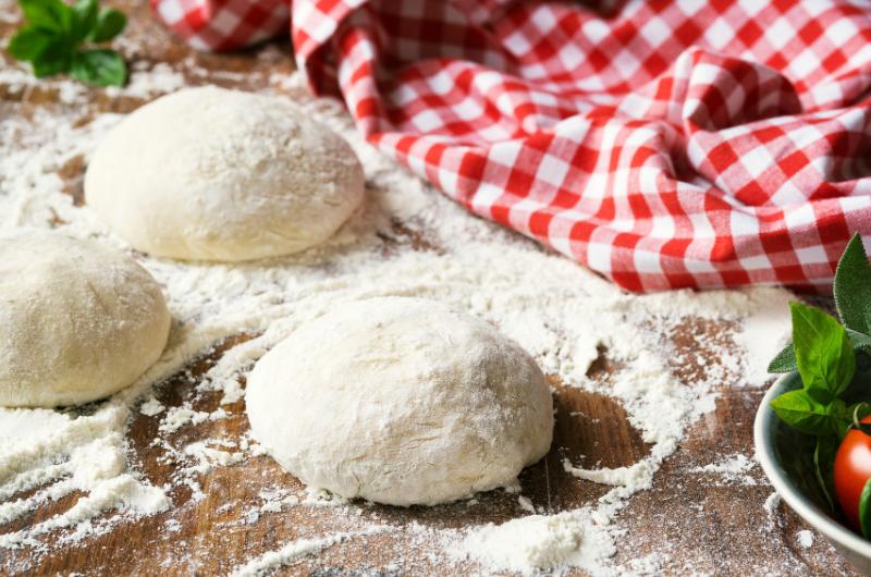 Tajemství dokonalé pizzy odhalené! Italští mistři prozradili chyby, které dělá skoro každý Čech