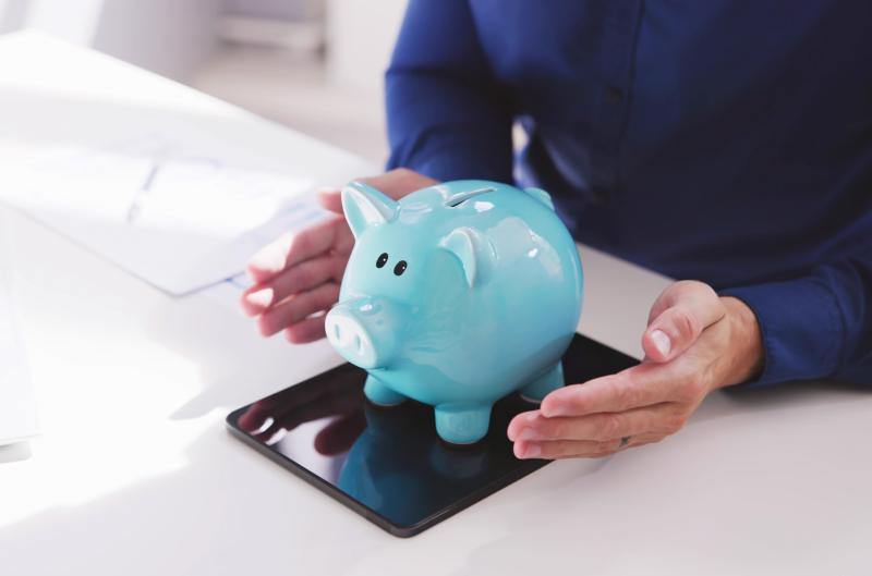 Experti varují: Kdo do 45 let nemá tuto částku, riskuje budoucnost