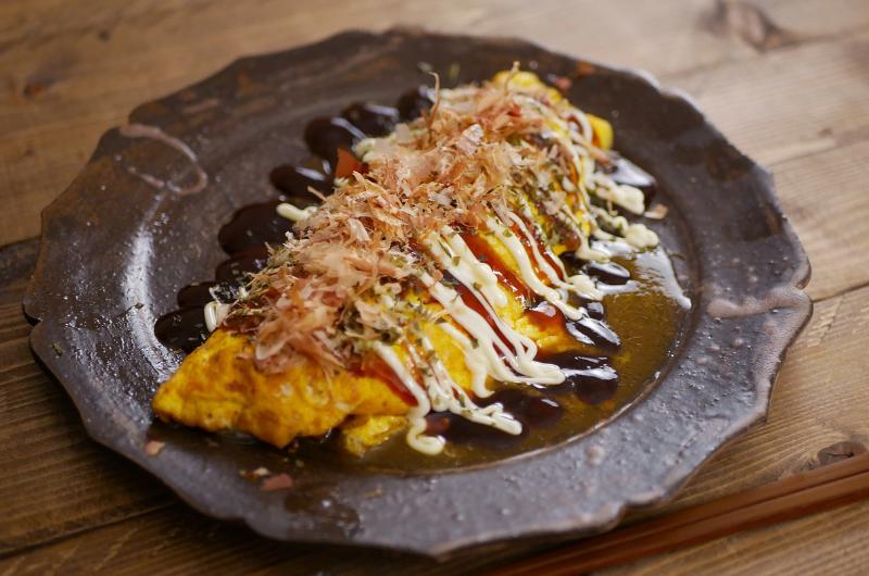 Okonomiyaki: japonské palačinky s křupavým zelím, které si zamilujete