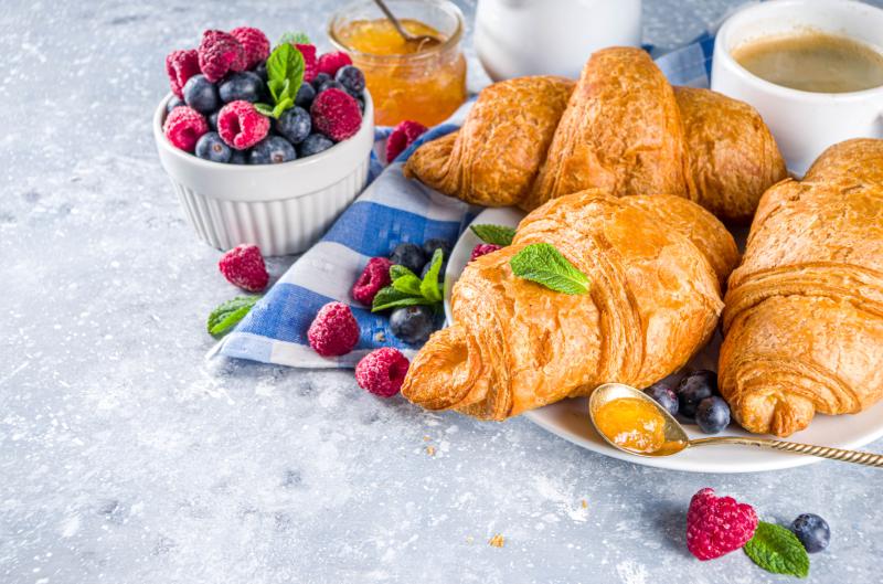 Po šedesátce zapomeňte na sladké snídaně: Tento ranní zlozvyk vám krade energii na celý den