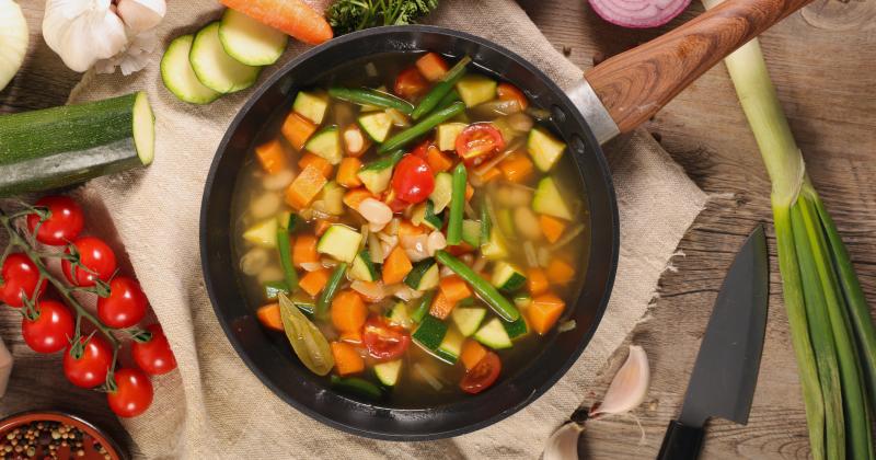 Suroviny do polévky: 4 nenápadné ingredience pro extra dávku vitamínů