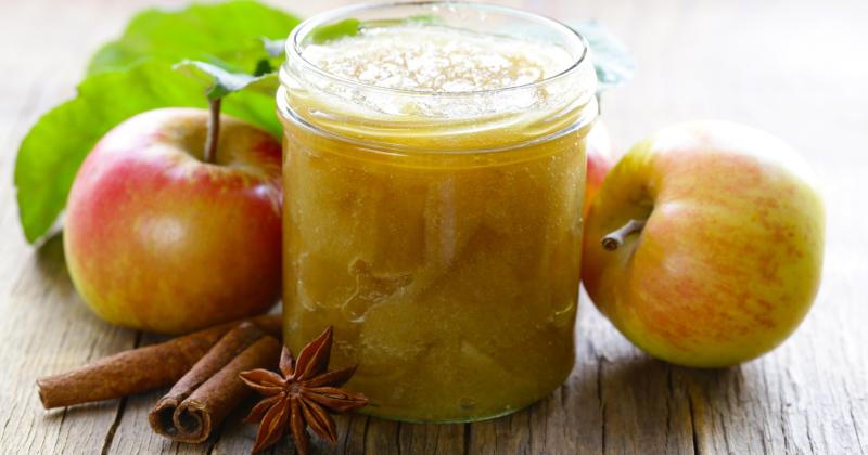 Nechte troubu pracovat za vás: Nejjednodušší recept na domácí jablečná povidla