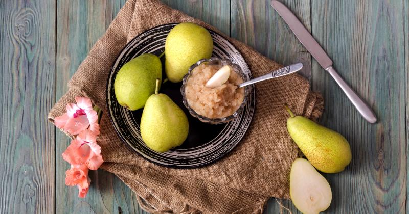 Recept na hruškovou náplň s karamelem do závinu: Sladká vůně podzimu v každém soustu