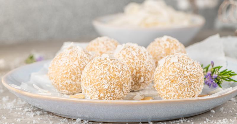 Vánoční kokosové kuličky, které mizí ze stolu jako první