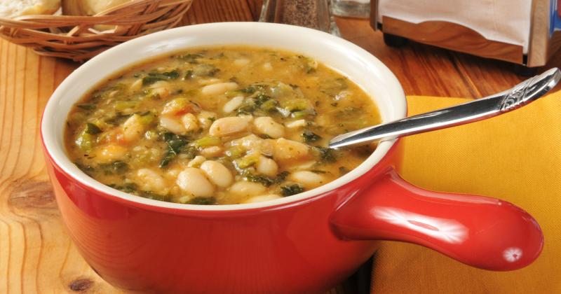 Česnečka jako lék na kocovinu: Tento recept vás postaví na nohy rychleji než káva