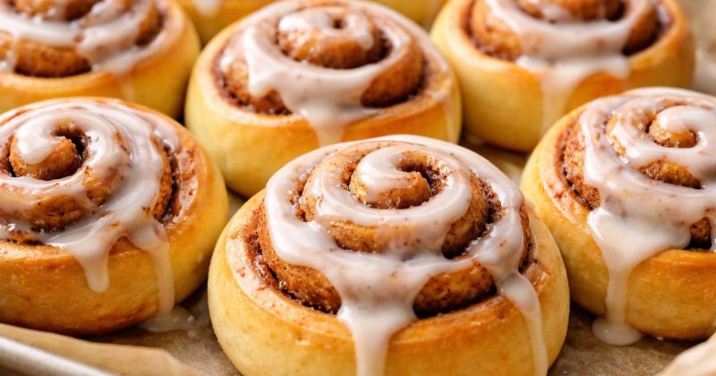 Šneci z kynutého těsta s polevou: Nadýchaná klasika, která voní po domově
