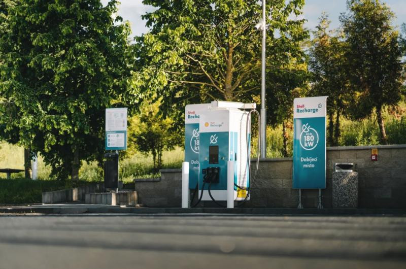 BILLA a Shell spojují síly pro rozvoj elektromobility v Česku | Magazín ...