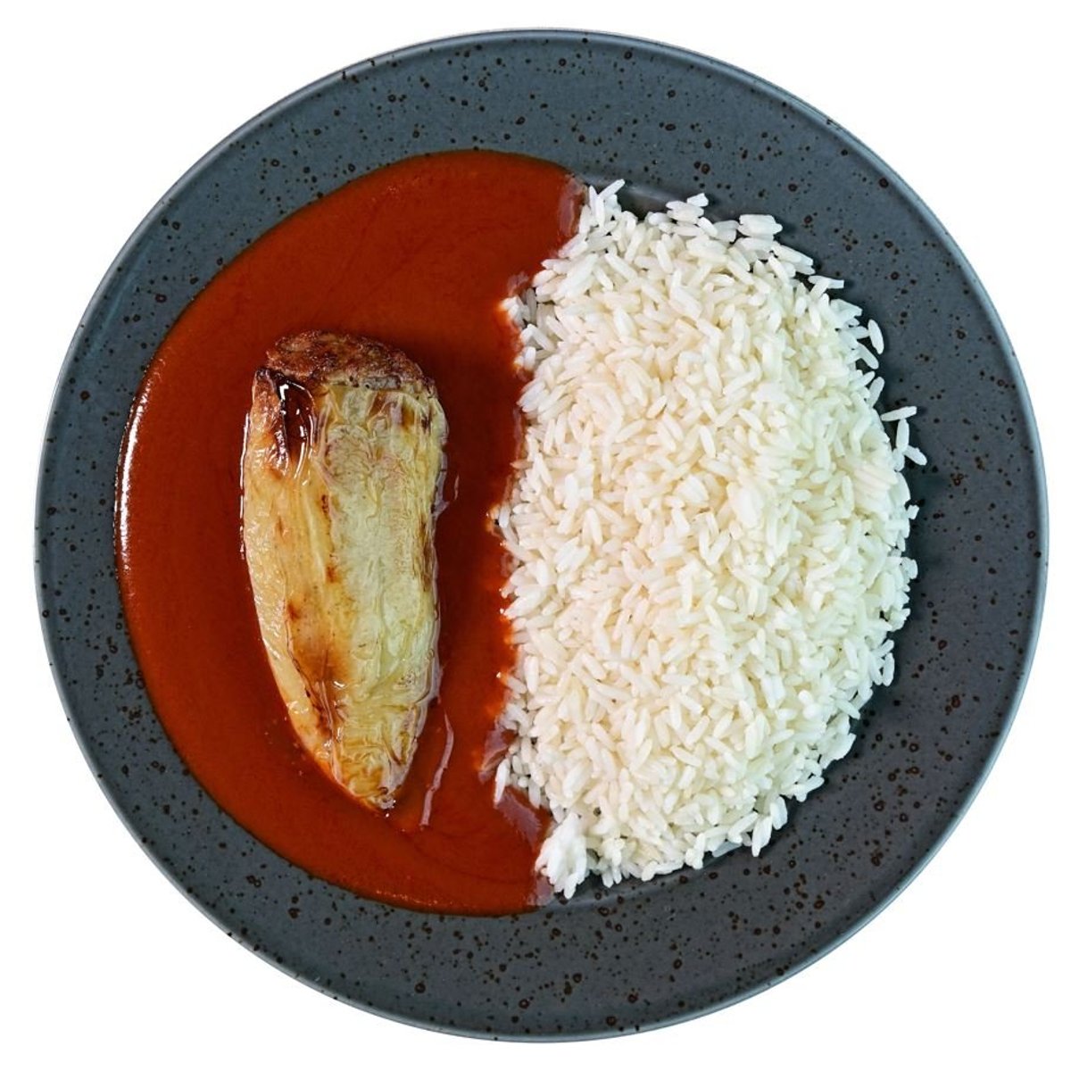Plněný paprikový lusk mletým masem, rajská omáčka a dušená rýže z Pivnice U Čápa
