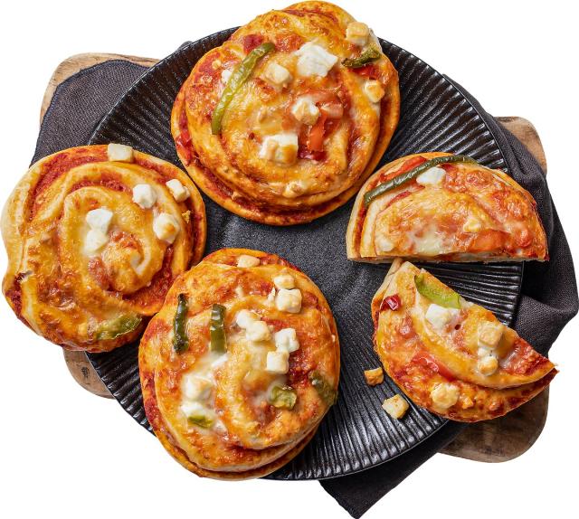 Pizza šnek se sýrem feta a paprikou