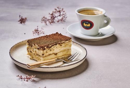Káva espresso + řez Tiramisu 150 g