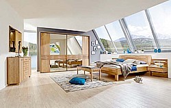 Ložnice - skříň s otočnými dveřmi