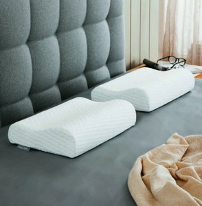 Profilovaný polštář z paměťové pěny KVINA