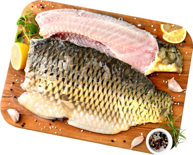 Kapr půlený (Cyprinus carpio) mražený