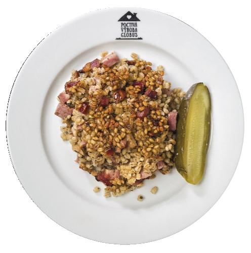 Houbový kuba s uzeným masem a kyselou okurkou