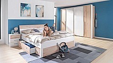 1: Ložnice - postel