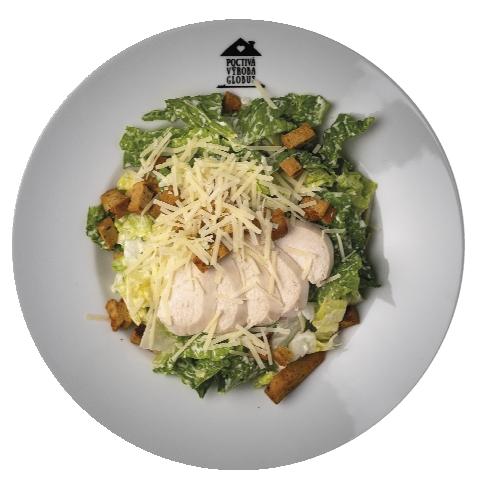 Salát Caesar s kuřecím masem a sýrem