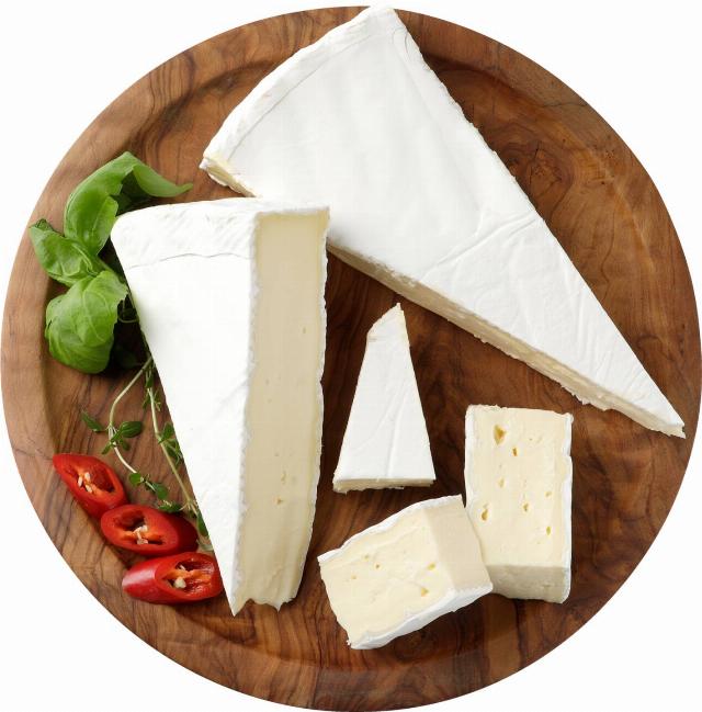 Francouzské Brie Sýr s bílou plísní na povrchu