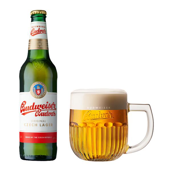 Budějovický Budvar Original, světlý ležák, sklo v akci